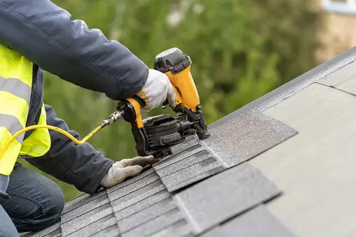 How to repair a damaged roof? Essential Guide to Fixing and Maintaining Your Roof